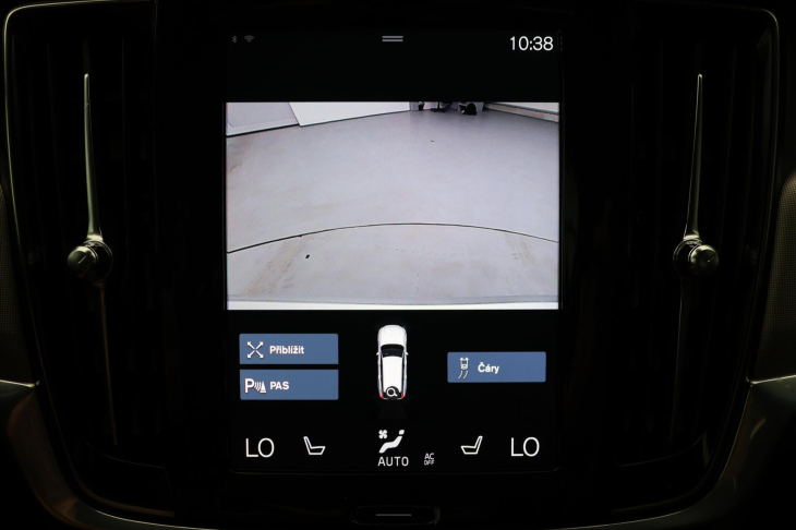 Volvo V90 2,0 D 145 kW Momentum Automat