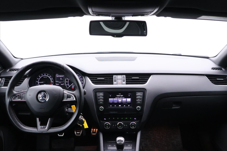 Škoda Octavia 2,0 TDI RS 135kW Xenon Kůže