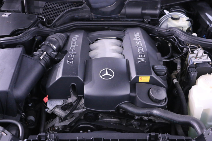 Mercedes-Benz Třídy E 3,2 320 XL 165kW Binz 8-Míst