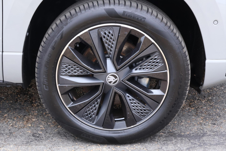 Škoda Karoq 2,0 TDI 4x4 DSG Sportline DPH