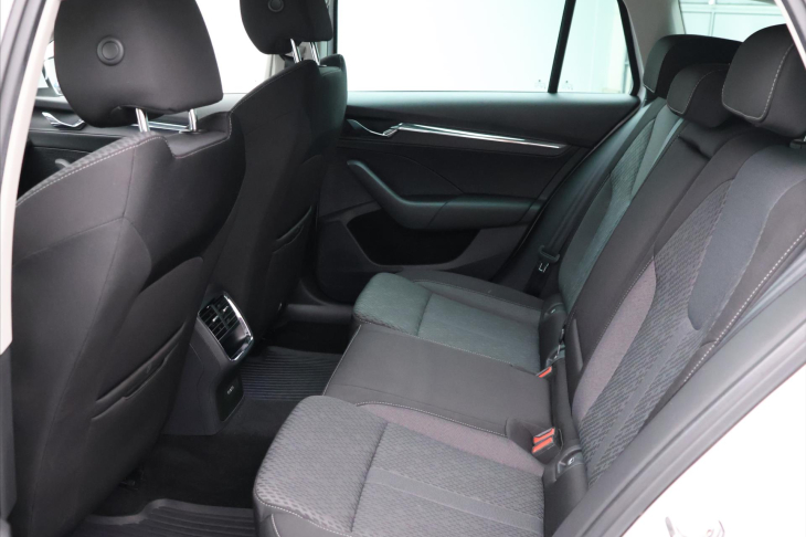 Škoda Octavia 2,0 TDI 110kW CZ Style Matrix