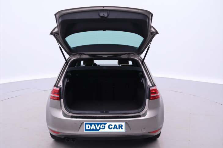 Volkswagen Golf 2,0 TDI 110kW DSG Highline CZ