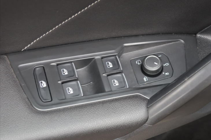 Volkswagen Tiguan Allspace 2,0 TSI 4x4 DSG R-Line 7-Míst