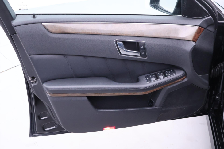 Mercedes-Benz Třídy E 3,0 350CDI 170kW Automat Navi