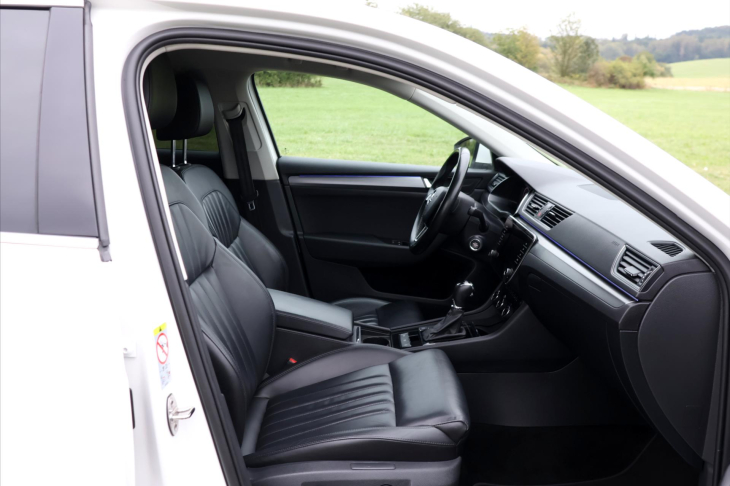 Škoda Superb 2,0 TDI DSG Style+  Navi ACC