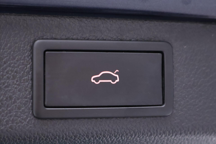 Škoda Superb 2,0 TDI 4x4 DSG L&K Matrix DPH