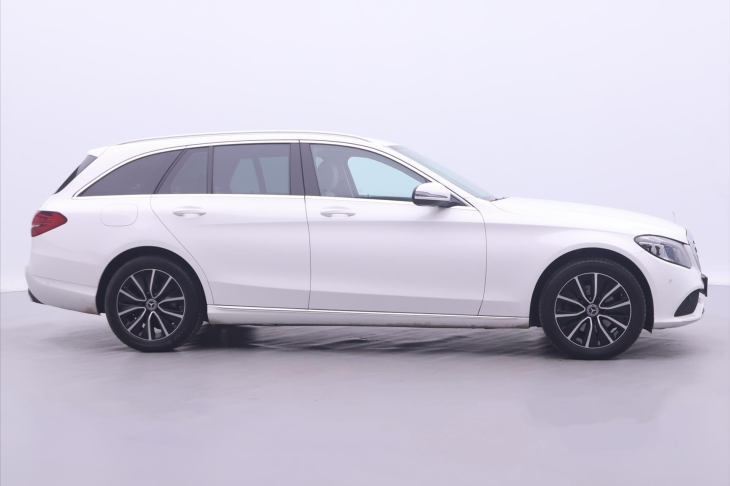 Mercedes-Benz Třídy C 2,0 220d 143kW 4Matic LED