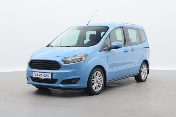 Ford Tourneo Courier 1,0 EB 74kW CZ  Titanium 1.Maj