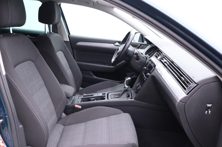 Volkswagen Passat 1,5 TSI 110kW CZ Business LED