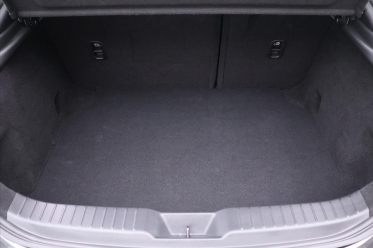 Mazda 3 2,0 e-Skyactiv 137kW CZ