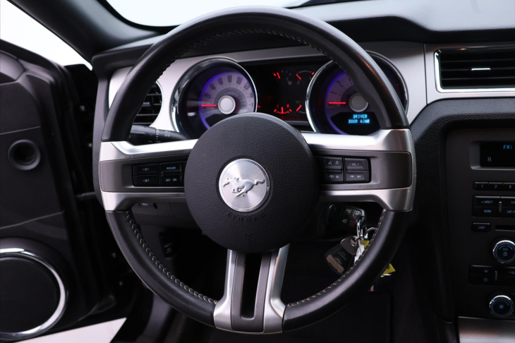 Ford Mustang 3,7 L V6 227kW