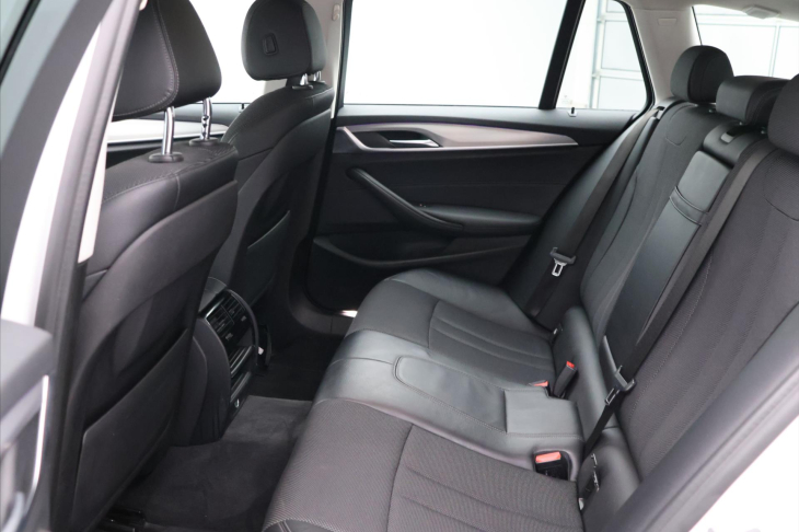 BMW Řada 5 3,0 530d 195kW Aut. Sport Line