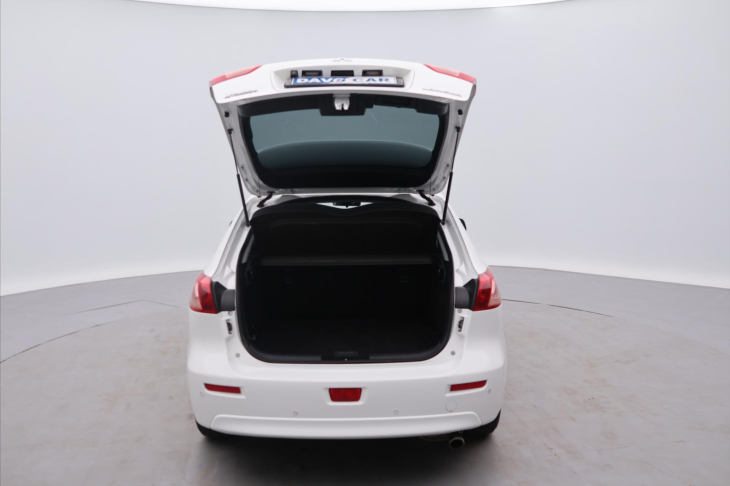 Mitsubishi Lancer 1,8 MIVEC 103kW CZ Sportback