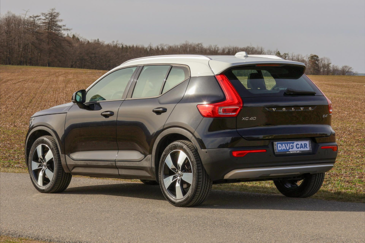 Volvo XC40 2,0 D4 AWD Panorama Tažné