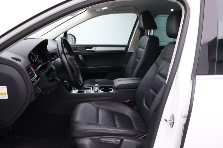 Volkswagen Touareg 3,0 TDI V6 193kW Tiptronic 4M CZ