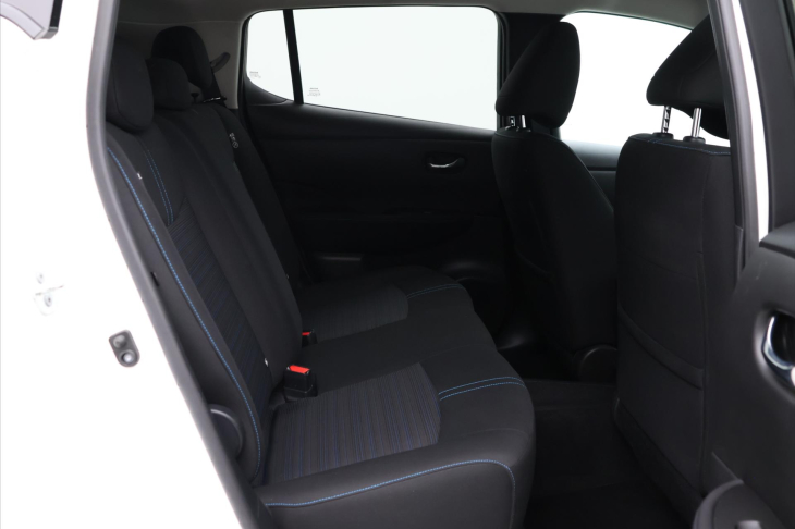 Nissan Leaf 110kW ACENTA 40kWh CZ