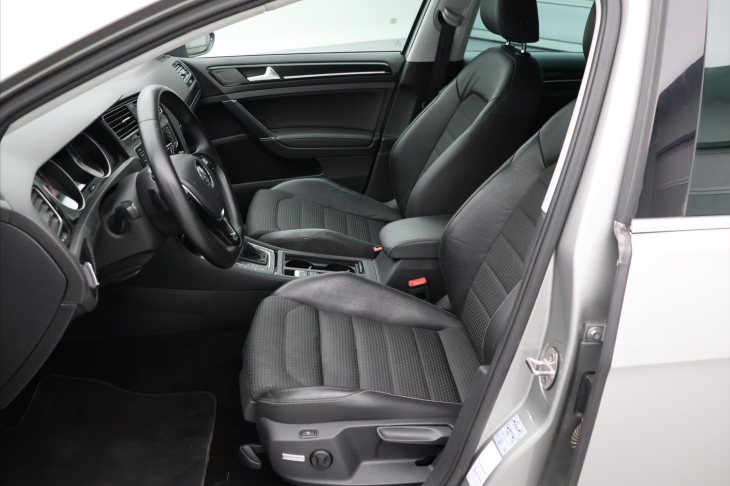Volkswagen Golf 1,4 TSI 90kW DSG Highline Xenon