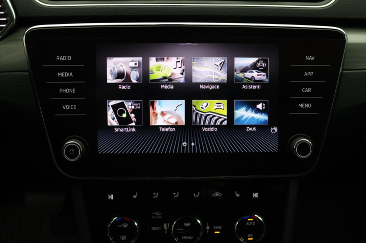 Škoda Superb 2,0 110kW Style LED DSG CZ