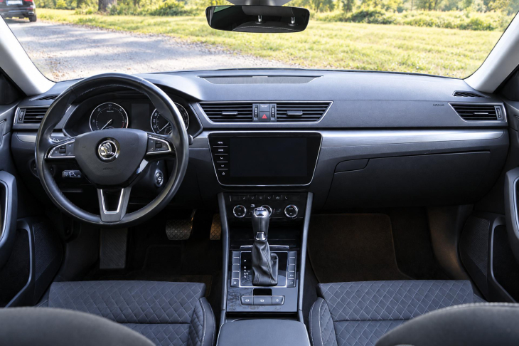 Škoda Superb 2,0 TDI DSG 110kW Style Navi