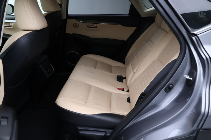 Lexus NX 300h 2,5 145kW 4WD Premium AUT