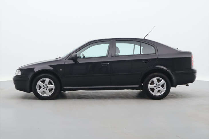 Škoda Octavia 1,6 MPI 75kW Tour Klima 2.Maj