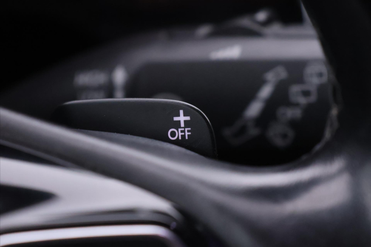 Volkswagen Touareg 3,0 TDI 193kW DSG R-line 4M