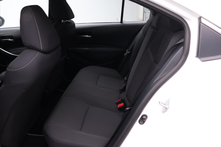 Toyota Corolla 1.8 Hybrid Active E-CVT CZ 1.Maj. DPH