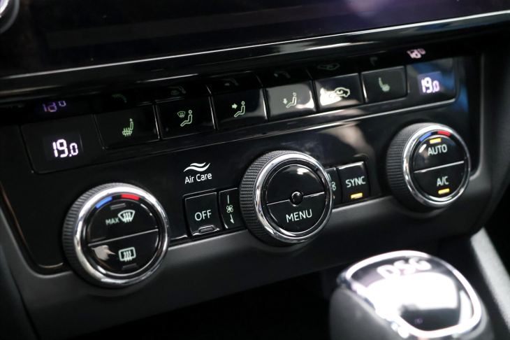 Škoda Octavia 2,0 TDI 110kW Style DSG CZ