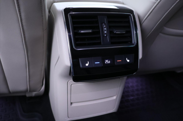 Škoda Superb 2,0 TDI 147kW L&K 4x4 DSG CZ DPH