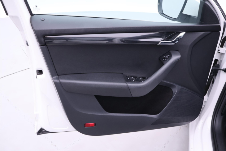 Škoda Octavia 1,6 TDI 81kW Style CZ DPH