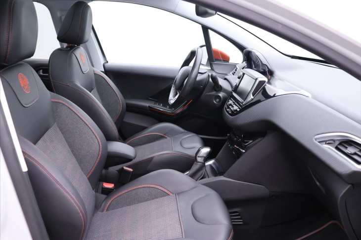 Peugeot 208 1,2 PT 81kW Roland Garros 1Maj