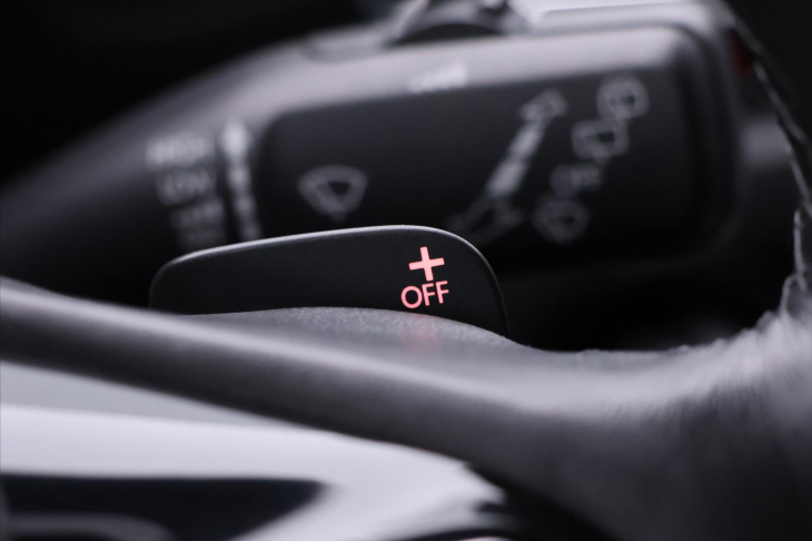 Volkswagen Touareg 4,2 V8 TDI 250 KW 4x4 KLIMA