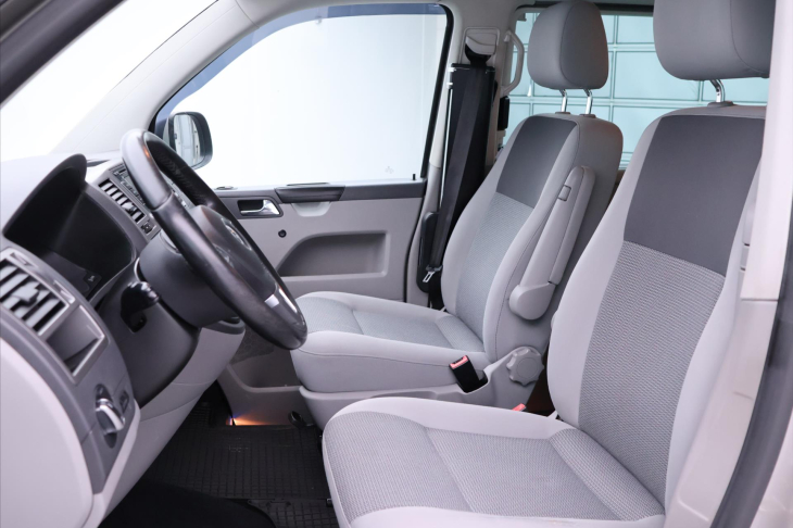 Volkswagen Caravelle 2,0 TDI 103kW DSG 8-Míst Tažné