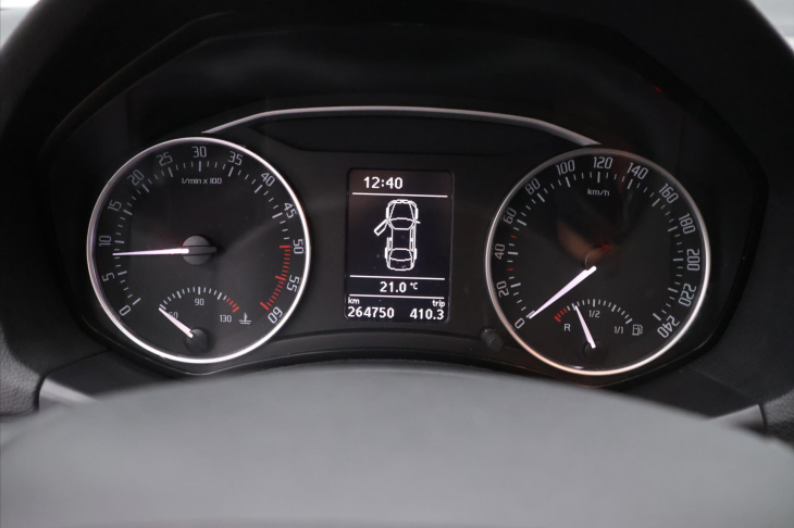Škoda Octavia 1,6 TDI 77kW Elegance CZ Xenon