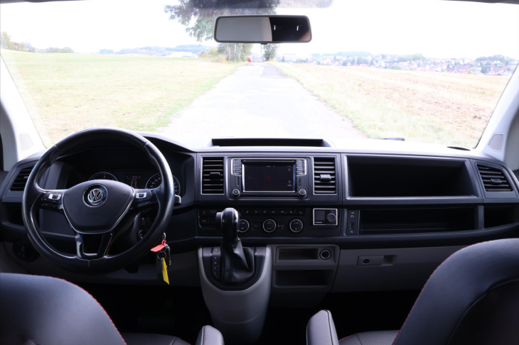 Volkswagen Caravelle 2,0 TDI 150kW DSG 8Míst Comfort