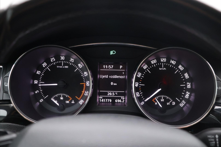 Škoda Superb 2.0 TDI 125kW Elegance CZ