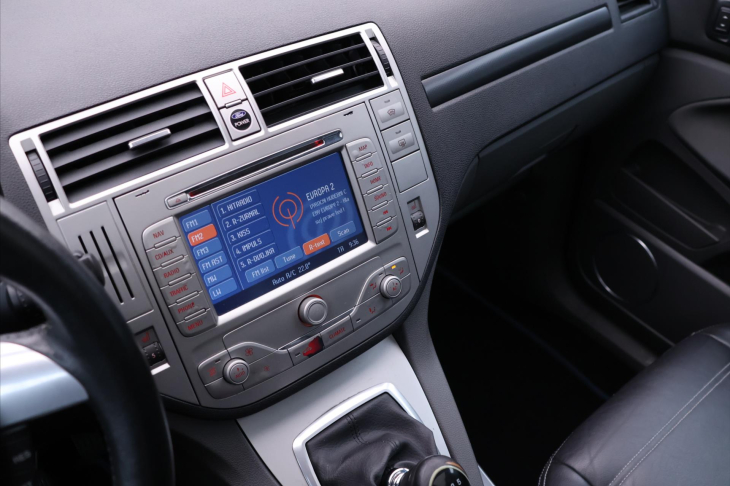 Ford Kuga 2,0 TDCi 100kW 4x4 Titanium