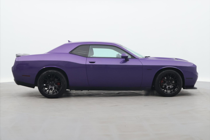 Dodge Challenger 5,7 V8 HEMI 277KW Aut.klima