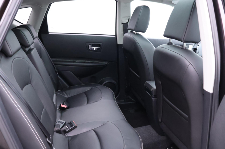 Nissan Qashqai 2,0 i 104kW Aut. Tekna Webasto