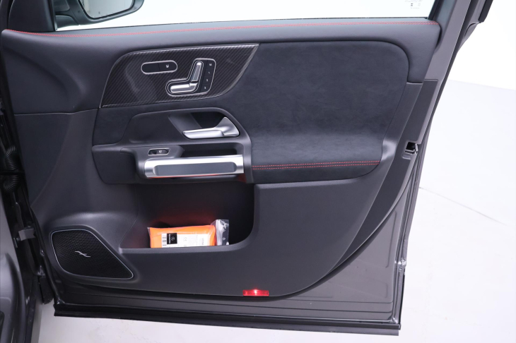 Mercedes-Benz GLB 2,0 200d 4MATIC AMG Premium