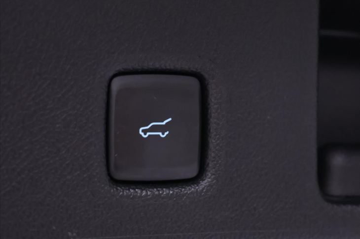 Ford Kuga 2,5 DT 112kW Hybrid CZ LED 4X4
