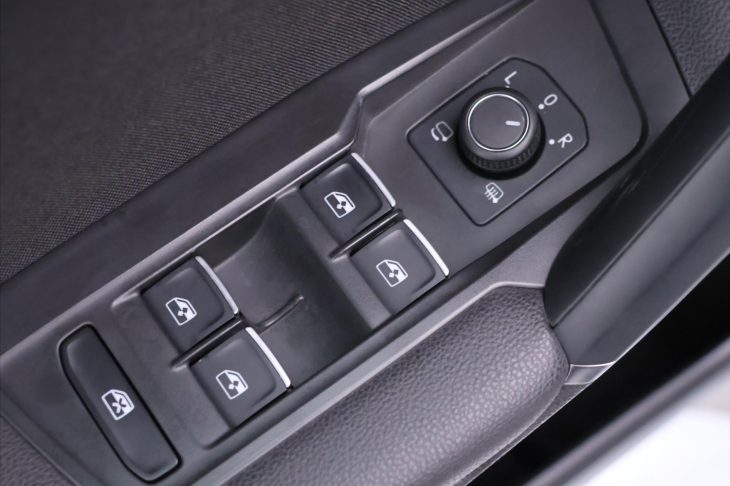 Volkswagen Tiguan Allspace 2,0 TDI DSG Highline 7Míst DPH