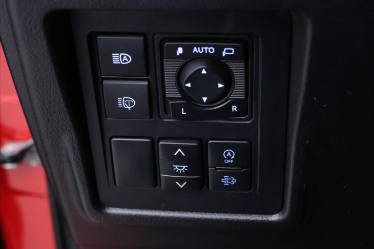 Toyota Land Cruiser 2,8 D-4D 150kW Aut. 4x4 CZ