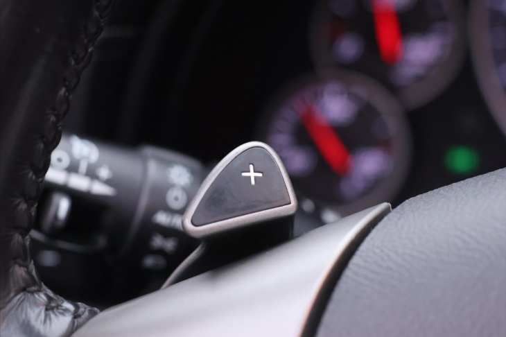 Chevrolet Corvette 6,2 321kw CZ, DPH