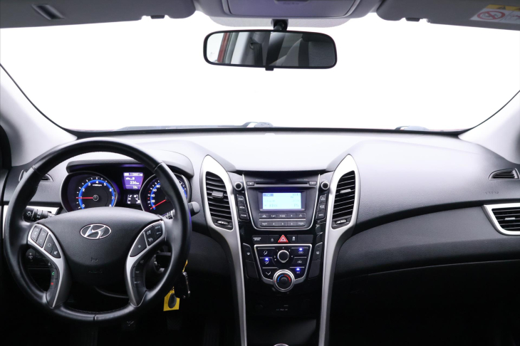 Hyundai i30 1,6 GDI 88kW Trikolor Komfort