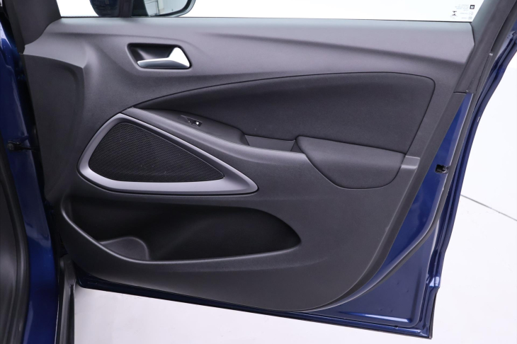 Opel Crossland X 1,2 T 81kW Aut.klima CZ