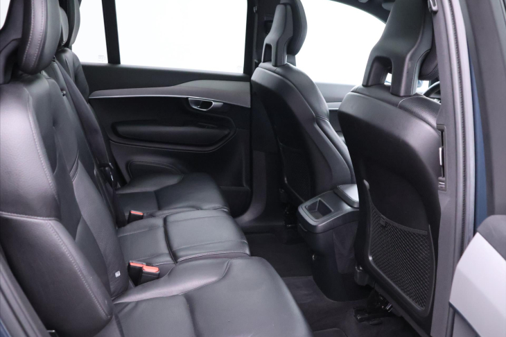 Volvo XC90 2,0 D5 173 kW AWD Momentum DPH