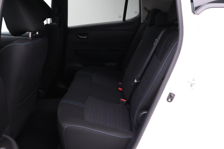 Nissan Leaf 110kW ACENTA 40kWh CZ