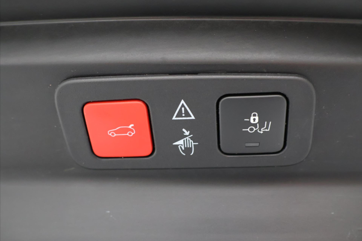 Peugeot 5008 2.0 HDI 130kW GT-line CZ DPH