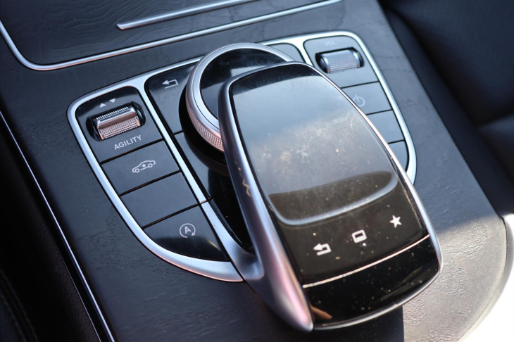 Mercedes-Benz Třídy C 2,0 200 T AMG LED Navi Kůže